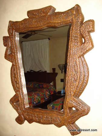 Mirror decor in AKL room